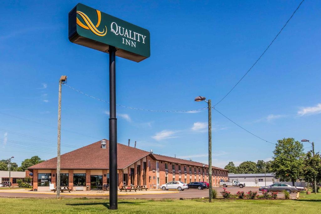 Quality Inn Batesville Main image 1